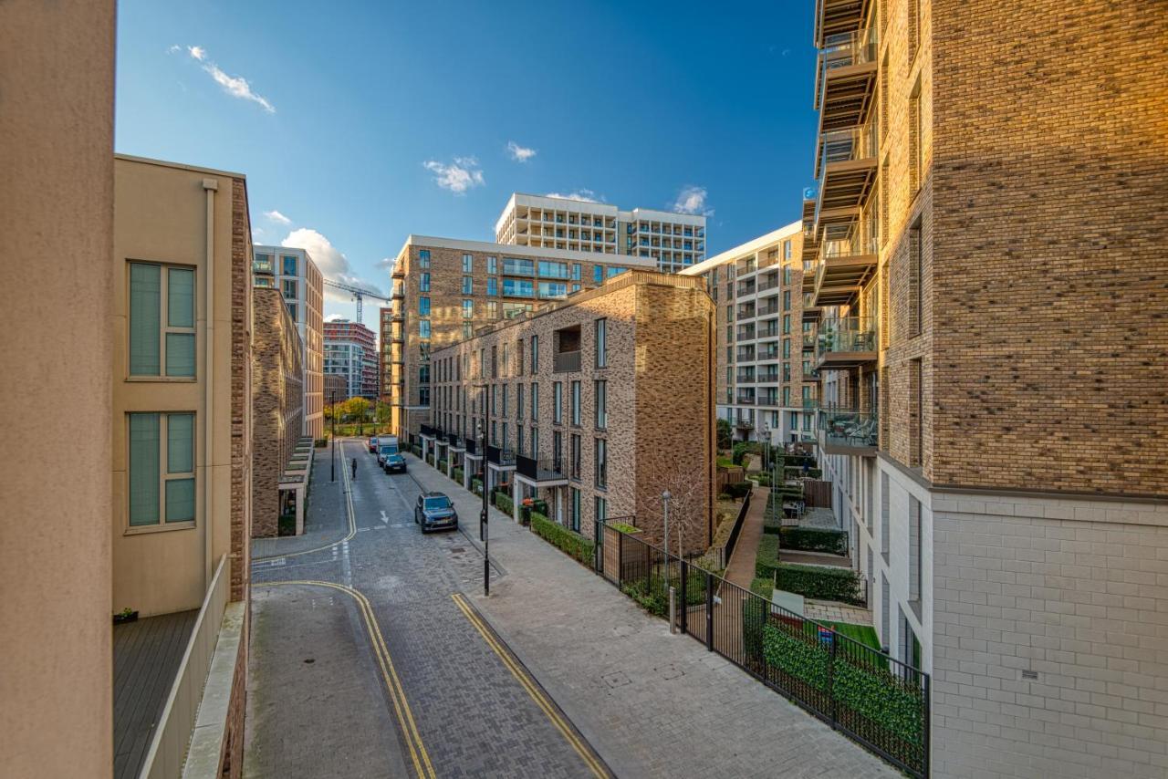 Austin David Apartments Royal Wharf London Exterior photo
